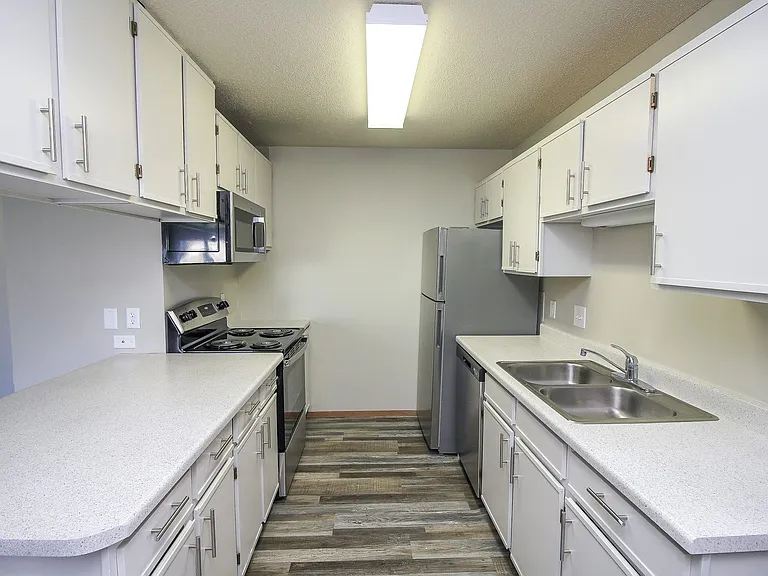 Pinehurst Apartments - New Leasing Incentives! — Photo 35