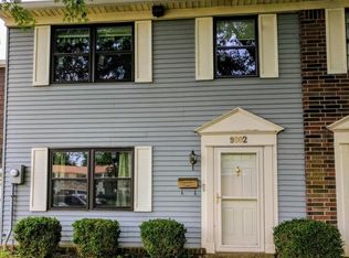 9802 Oakshire Dr, Jeffersontown, KY 40299