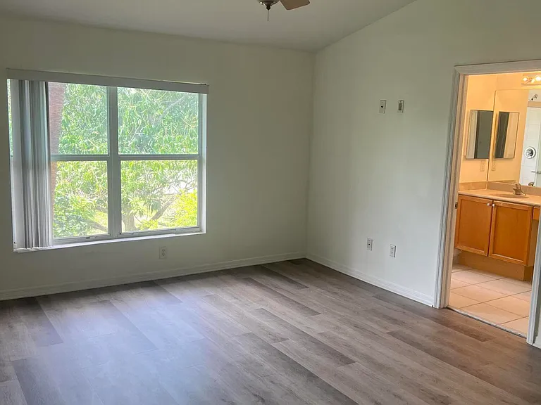 303 Seminole Palms Dr — Photo 26