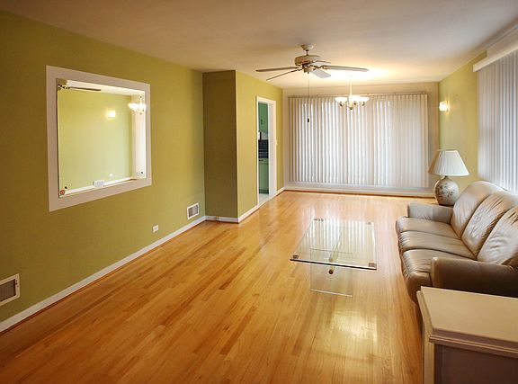 2nd image of 5020 Lee St