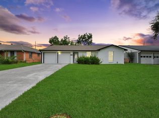 212 Harold Ln, Baytown, TX 77521