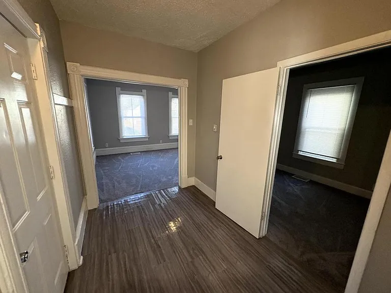 2708 7th Ave — Photo 3