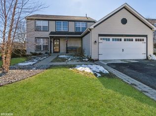 800 Tiffany Farms Rd, Antioch, IL 60002