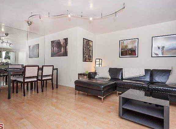 3rd image of 8535 W West Knoll Dr APT 201