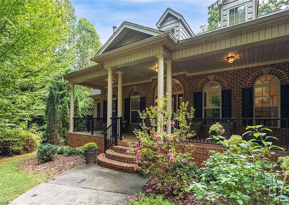 ※レア※　SMALL HOUSES IN NATURE 7710 Sorrel Run Ct, Summerfield, NC 27358 | Zillow