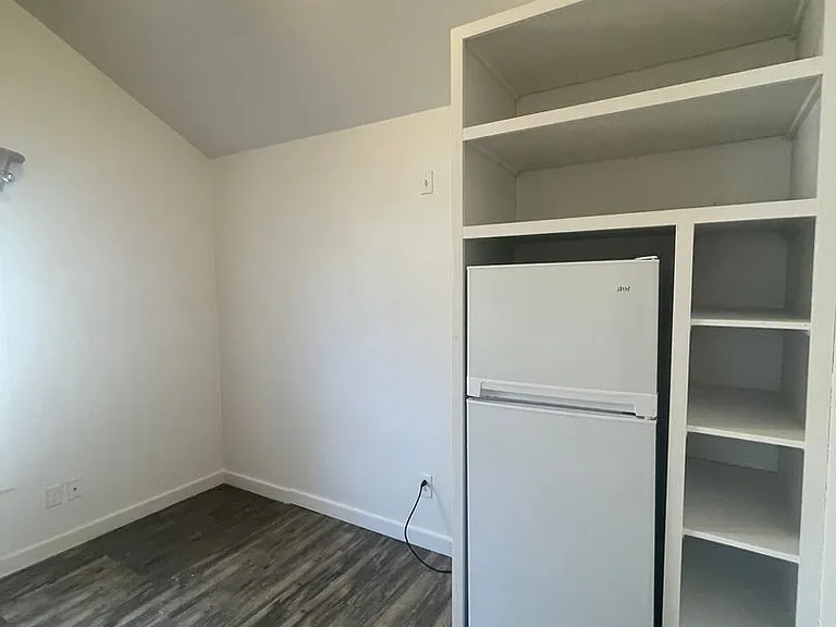 1214 Remington St — Photo 3
