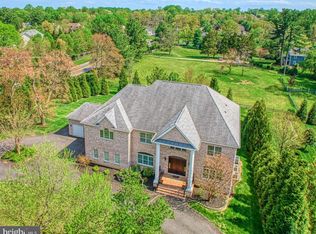 10405 Marbury Rd, Oakton, VA 22124