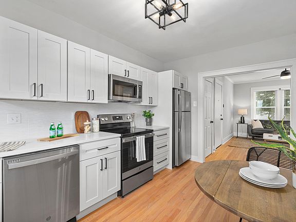 3rd image of 3051 Clifton Ave APT 1S