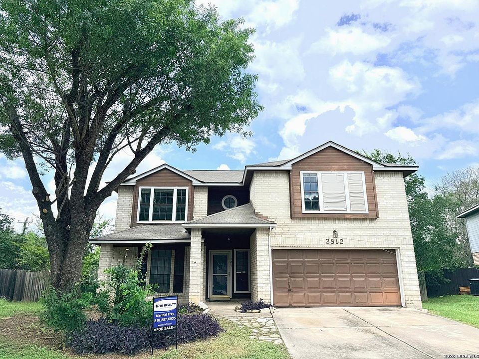 1st image of 2812 Hidden Grove Ln