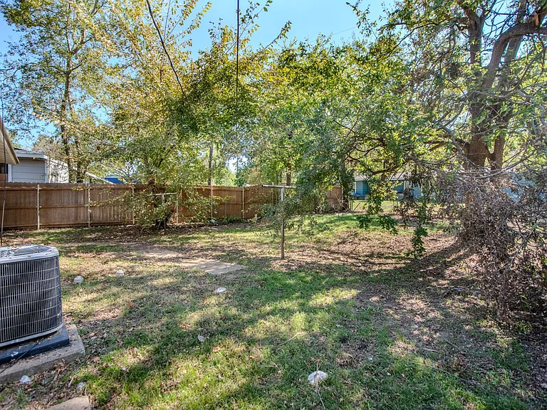 125 Vandenburg Dr — Photo 25
