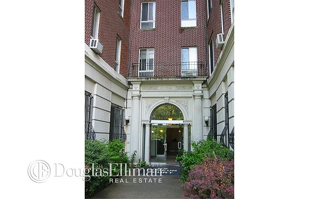 115 Eastern Parkway #5F in Prospect Heights, Brooklyn | StreetEasy