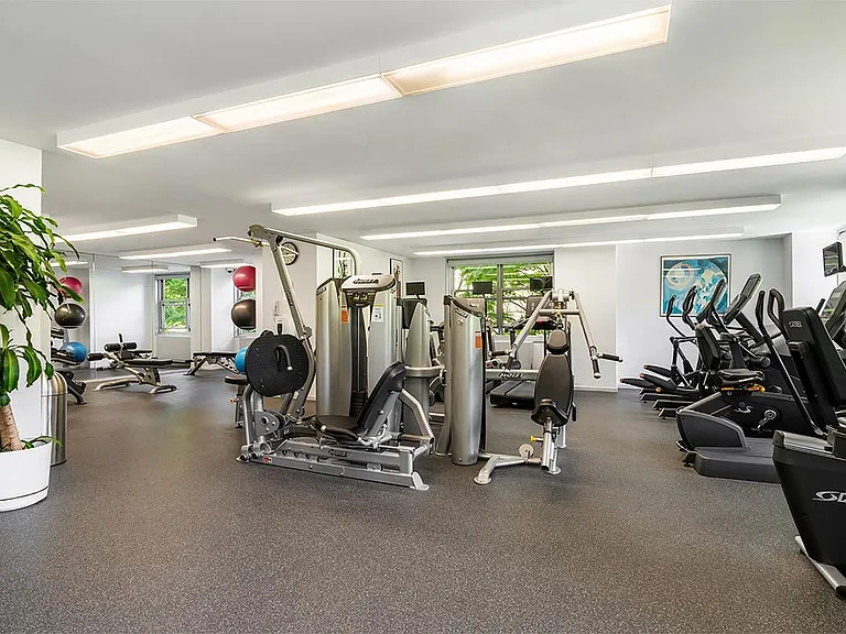 1675 York Ave #29K — Photo 6