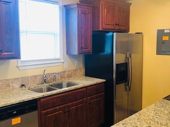 5th image of 2221 Cinder Ct