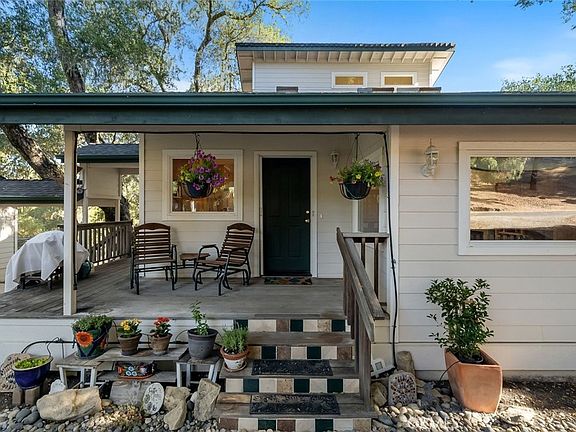 2nd image of 2175 San Fernando Rd