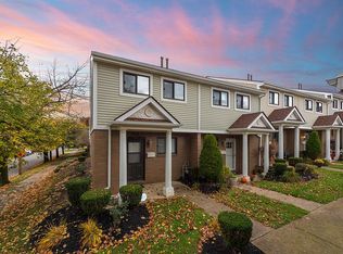 1233 W 70th St #1, Cleveland, OH 44102