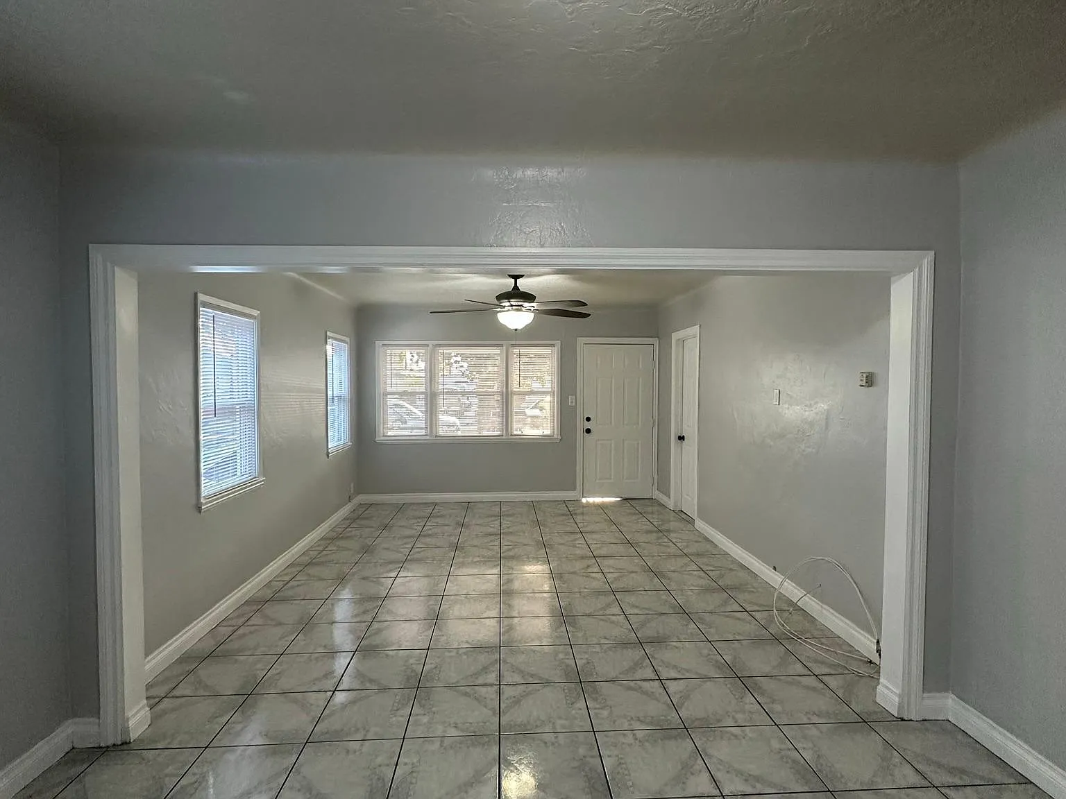 5860 Falcon Ave — Photo 2