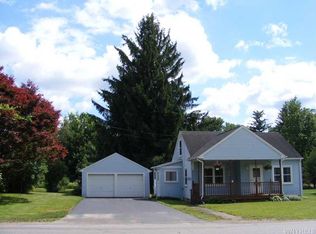 21 Church St, Delevan, NY 14042