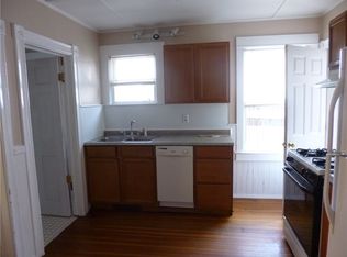 11 W Extension St #1, Newport, RI 02840