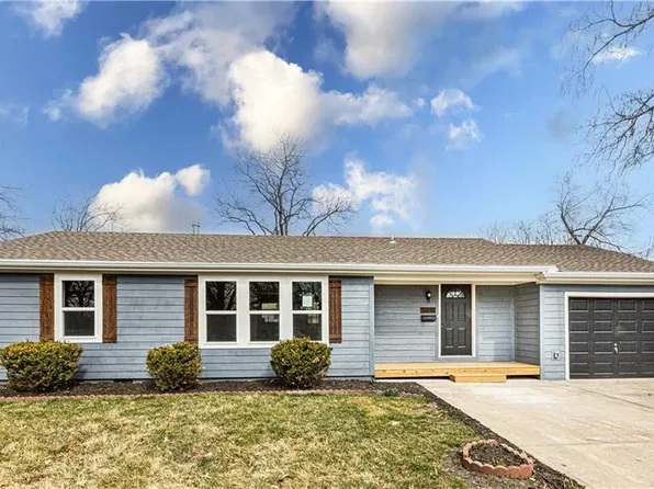 604 NE Orchard St, Lees Summit, MO 64063