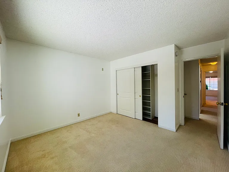 1150 Stafford Dr — Photo 38