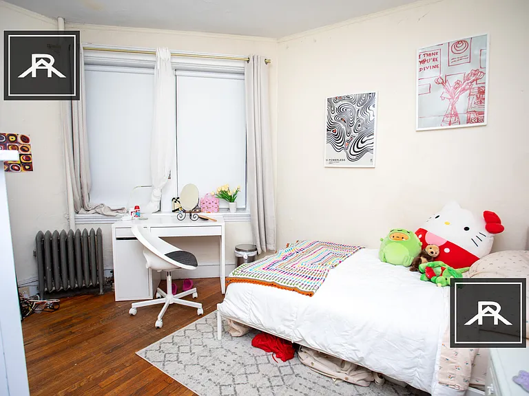 52 Egmont St #5 — Photo 7