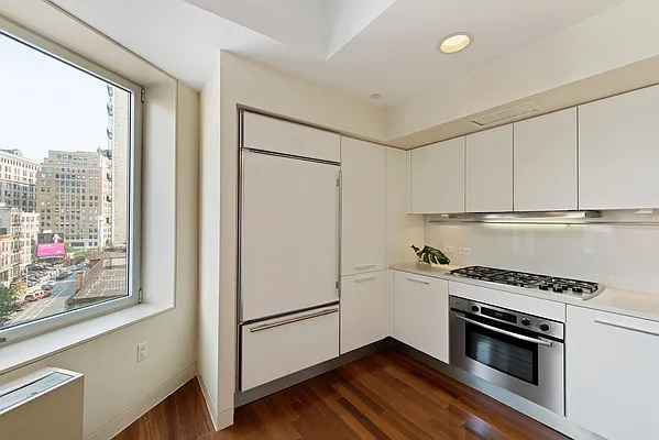 Sold by Nest Seekers International | media 12