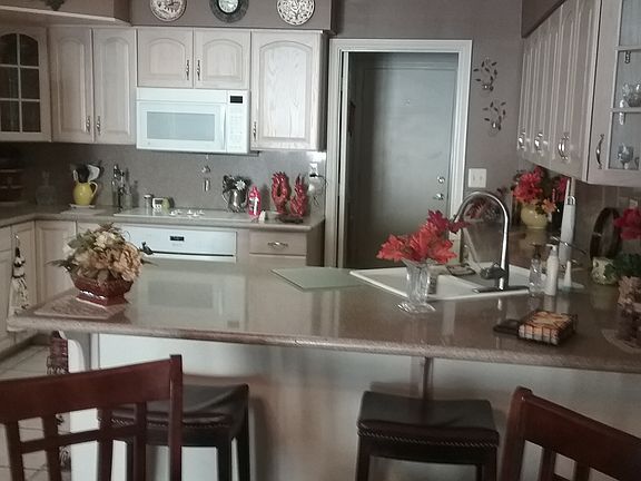 3rd image of 413 Purple Finch Dr