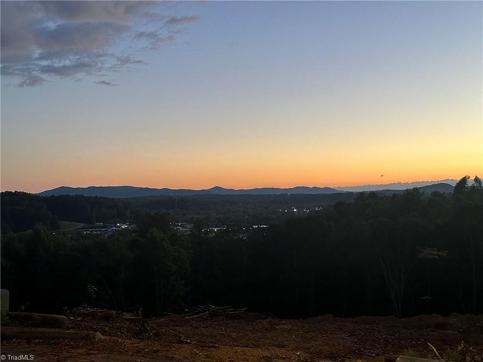 1st image of 1295 Colonial Hts #18-19