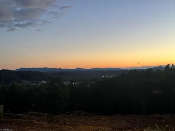 1295 Colonial Hts #18-19, North Wilkesboro, NC 28659