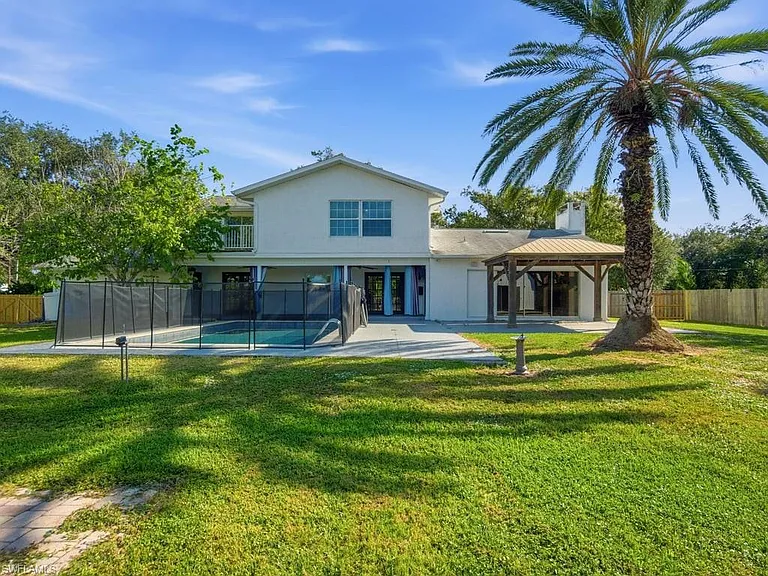 4920 Shady River Ln — Photo 38
