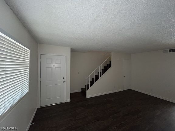 4th image of 2744 Karen Ave