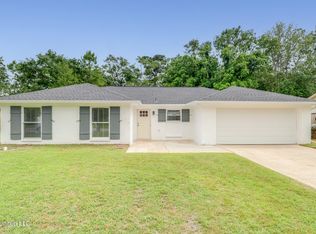 2702 Catherine Dr, Ocean Springs, MS 39564