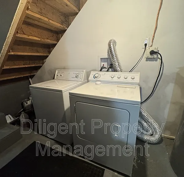 736 Stormont St #LOWER — Photo 28