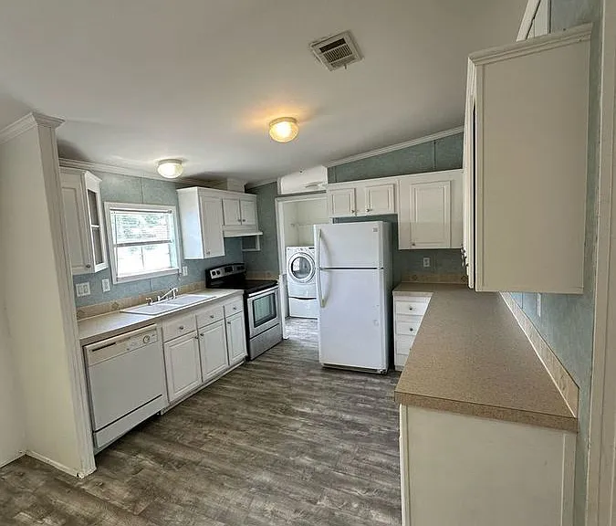 11832 Leeward Pl — Photo 10