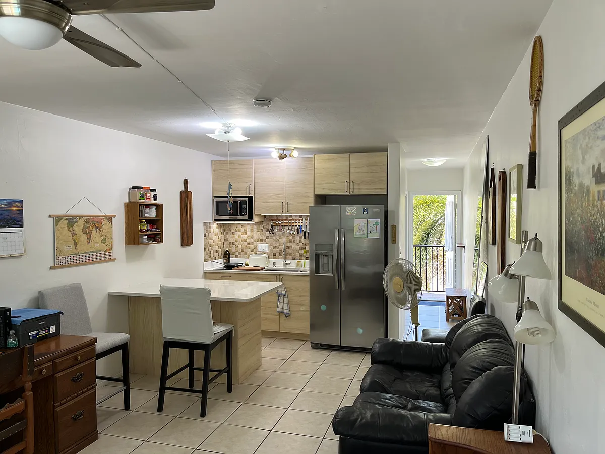 Building Photo - 318 Majorca Ave #307