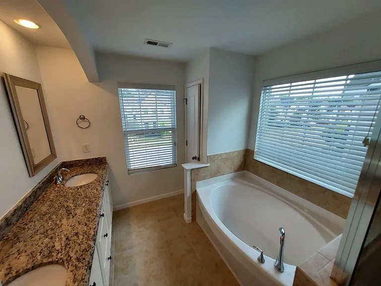608 Stapleford Ln — Photo 28