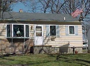 1328 Stratford Ave, Waterloo, IA 50701