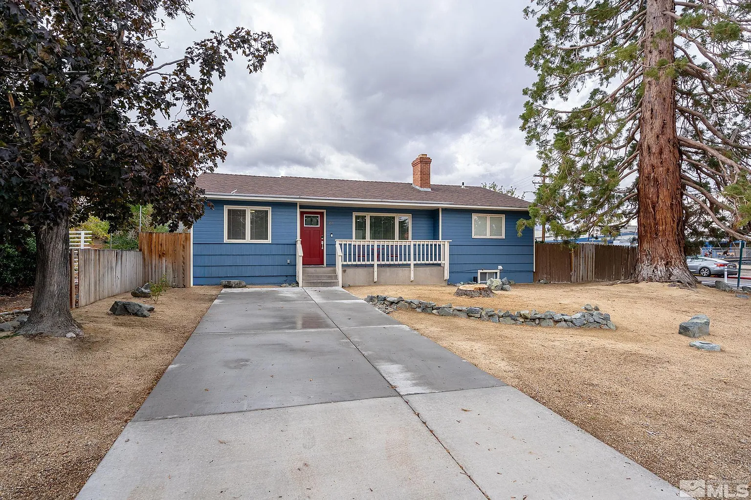 711 Yori Ave photo 1