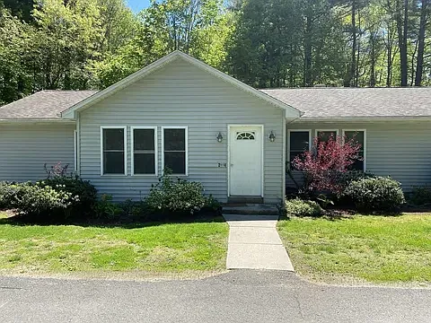 4 Jerry Ln #1
