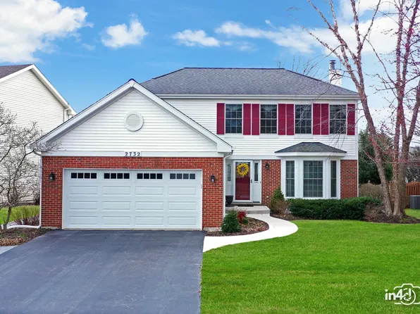 2732 Bluewater Cir, Naperville, IL 60564