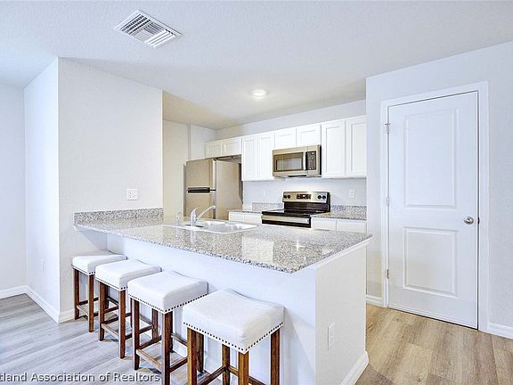 4th image of 1509 Stone Ridge Cir