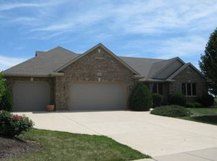 1950 Parkside Dr, Sycamore, IL 60178