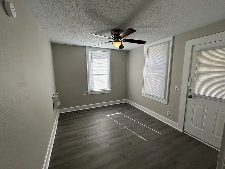 451 E Eufaula St #B — Photo 6