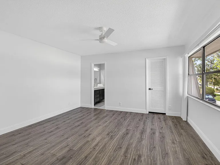 717 NW 29th Ave #B — Photo 21