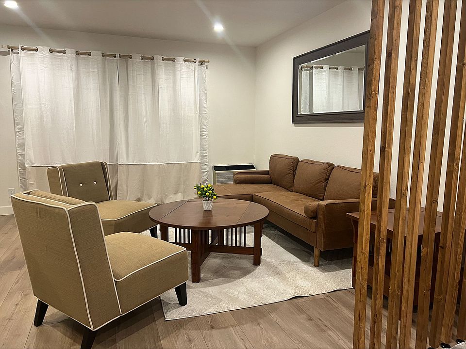 Well furnished, cozy living area
