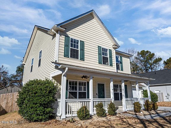 4th image of 122 Tanbark Drive