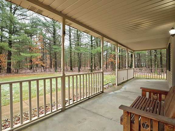 3rd image of 3806 Silver Creek Dr