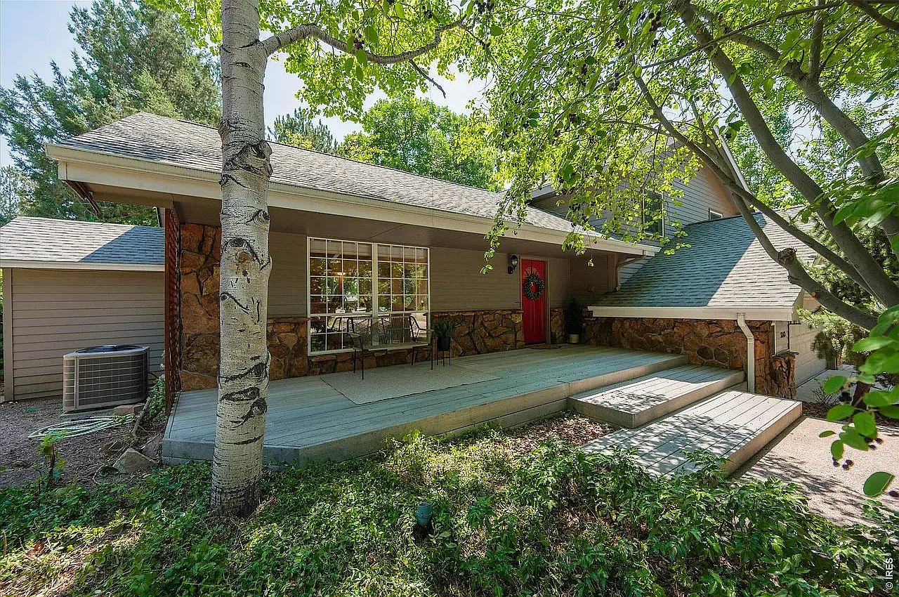 3 bed, 2331 sqft, $1,000 — Photo 3