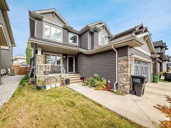 3rd image of 3179 Winspear Cres SW