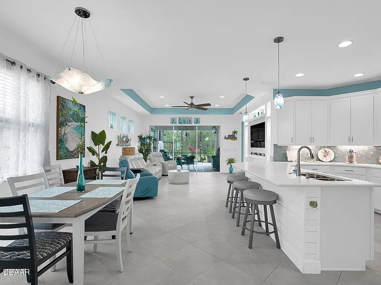 819 Coral Reef Way — Photo 3